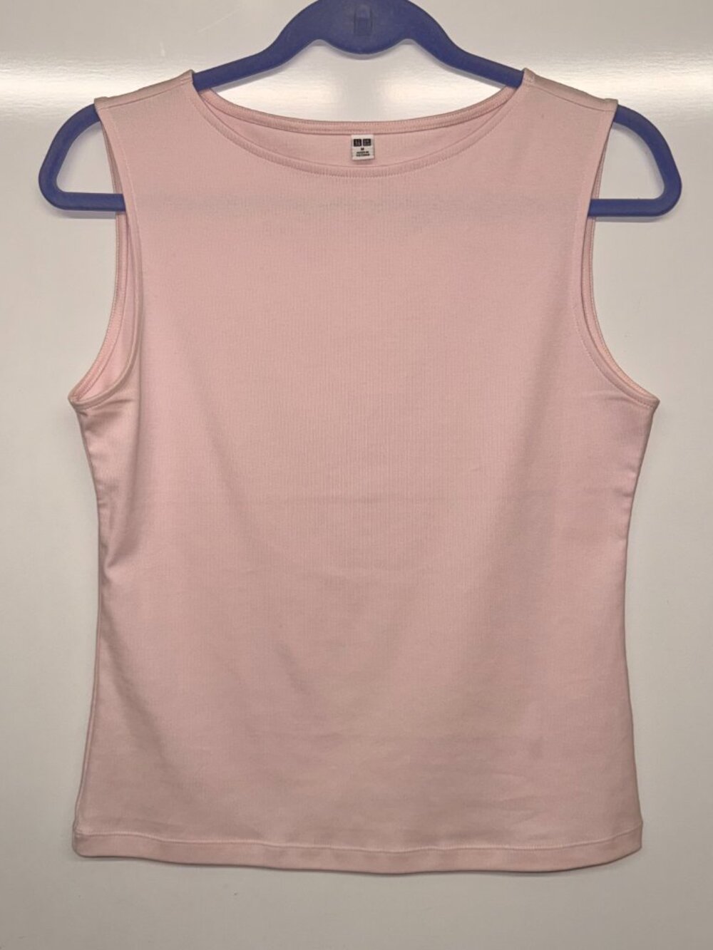 Uniqlo Light Pink Boat Neck Sleeveless T-Shirt - Size Medium